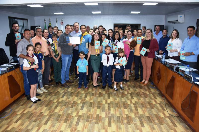 Projeto Calebe é homenageado com Moção de Aplausos e Reconhecimento